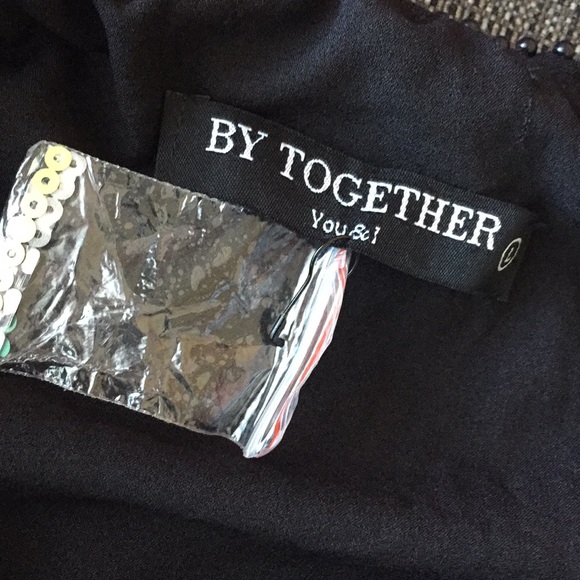 ✨ByTogether Stunning Mini Skirt✨ - Picture 4 of 8